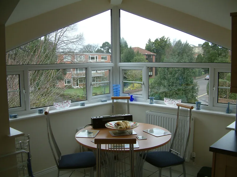Bay Windows Highbury